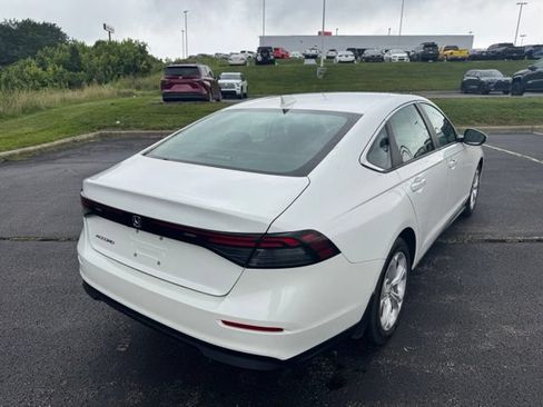 Used 2025 Honda Accord LX image 3