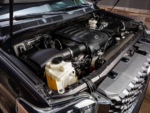 Used 2019 Toyota Tundra SR5 w/ SR5 Upgrade Package image 39