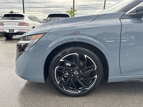 New 2026 Nissan Sentra SR w/ Floor Mat Package FWD image 10