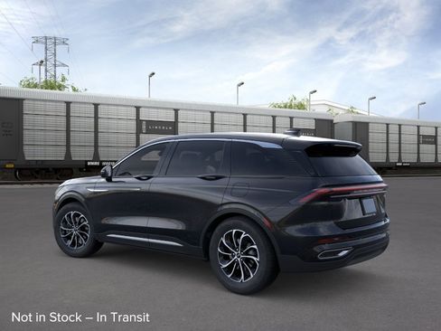 New 2026 Lincoln Nautilus Premier AWD/4WD image 4
