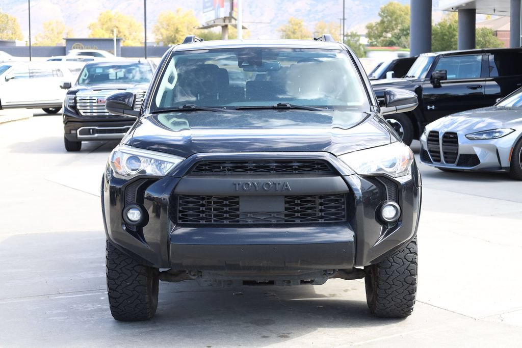 Used 2021 Toyota 4Runner SR5 AWD/4WD image 9