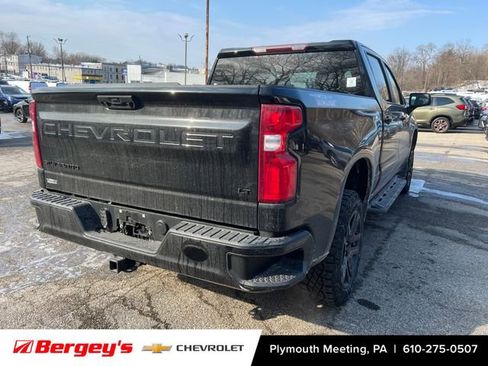 Used 2022 Chevrolet Silverado 1500 LT Trail Boss w/ LPO, Dark Essentials Package image 2