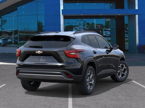 New 2026 Chevrolet Trax LT w/ Sunroof Package FWD image 31