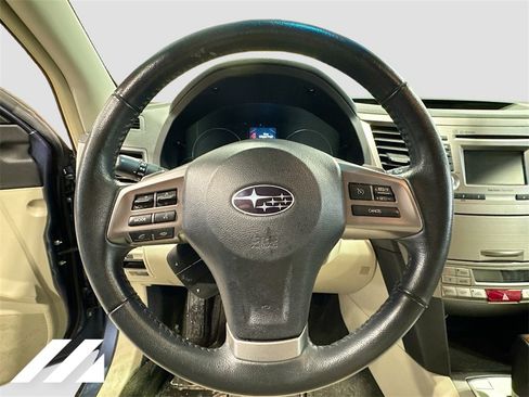 Used 2013 Subaru Outback 2.5i Limited w/ Moonroof Pkg image 11