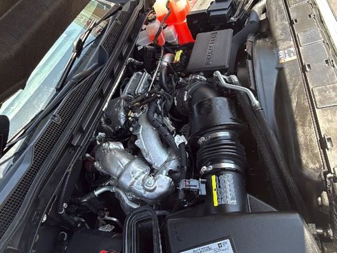 Used 2021 Chevrolet Silverado 3500 LT AWD/4WD image 39