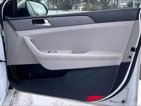 Used 2016 Hyundai Sonata SE image 21