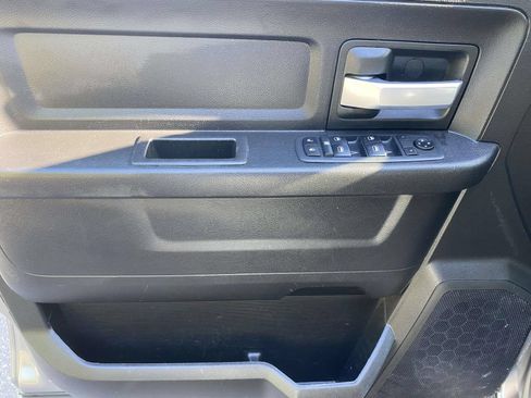 Used 2019 RAM 3500 Tradesman w/ Chrome Appearance Group AWD/4WD image 16