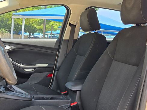 Used 2017 Ford Focus SEL FWD image 13