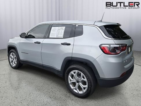 Used 2025 Jeep Compass Sport AWD/4WD image 7