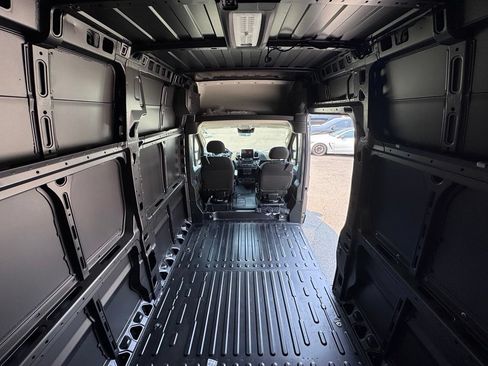 Used 2026 RAM ProMaster 3500 w/ Quick Order Package 22G SLT FWD image 12