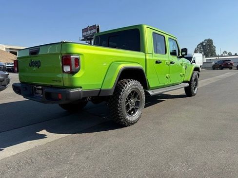 New 2025 Jeep Gladiator Sport image 7