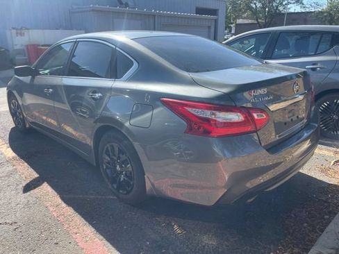Used 2017 Nissan Altima 2.5 S w/ Power Driver Seat Package FWD image 3