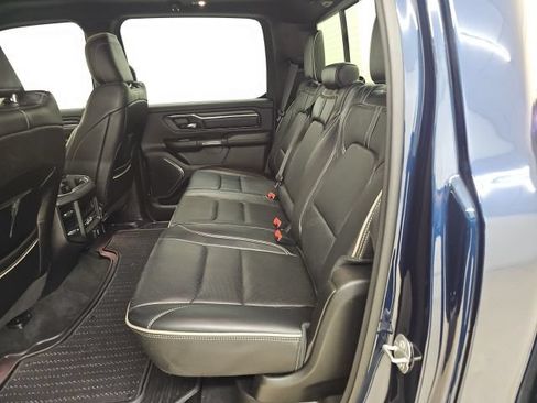 Used 2022 RAM 1500 Limited AWD/4WD image 3