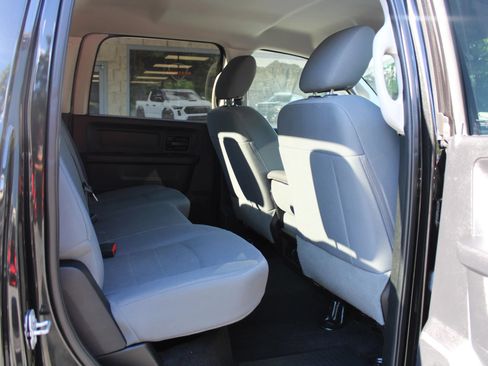 Used 2016 RAM 3500 Tradesman w/ Chrome Appearance Group RWD image 22