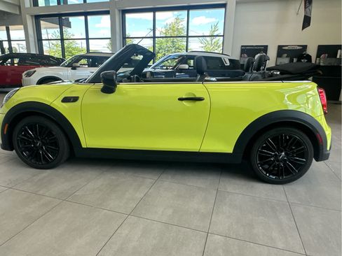 Certified 2024 MINI Cooper S w/ Signature Upholstery Package FWD image 10
