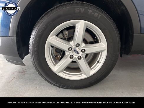 Used 2017 Ford Explorer XLT w/ Equipment Group 202A image 5