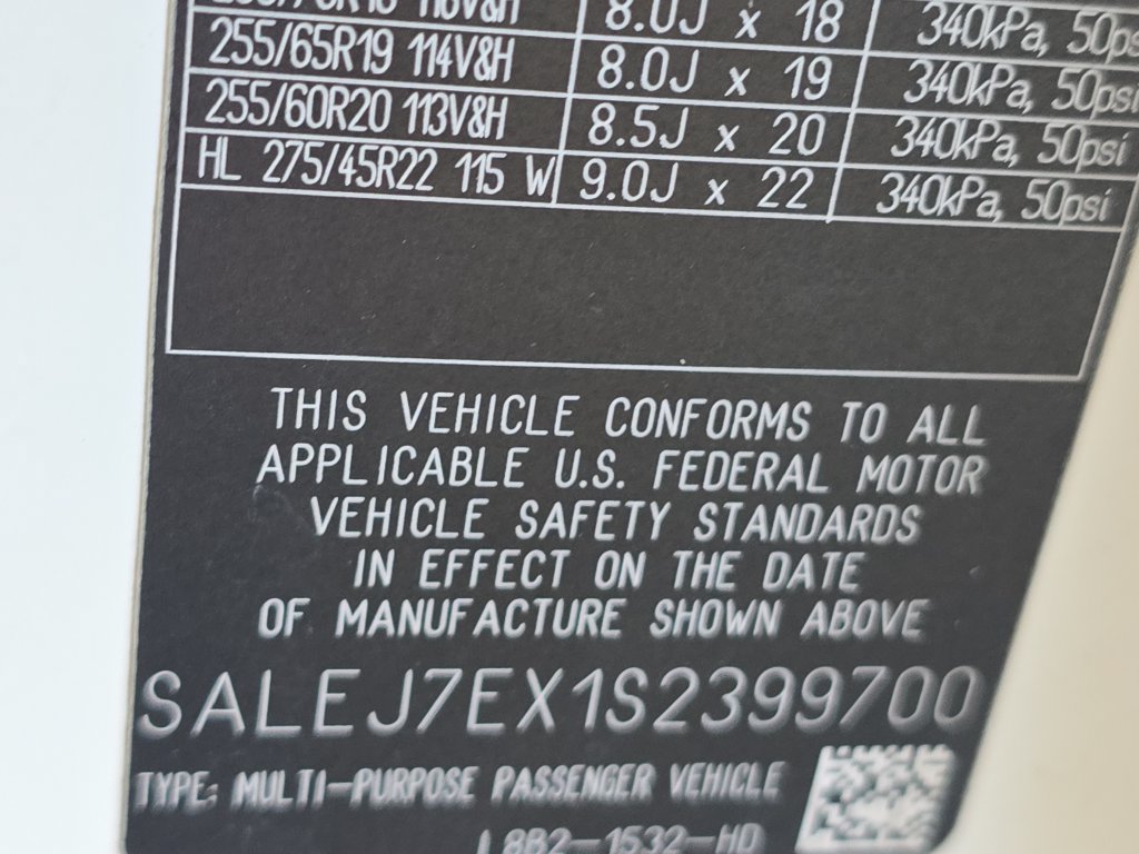 Certified 2025 Land Rover Defender 110 S AWD/4WD image 36