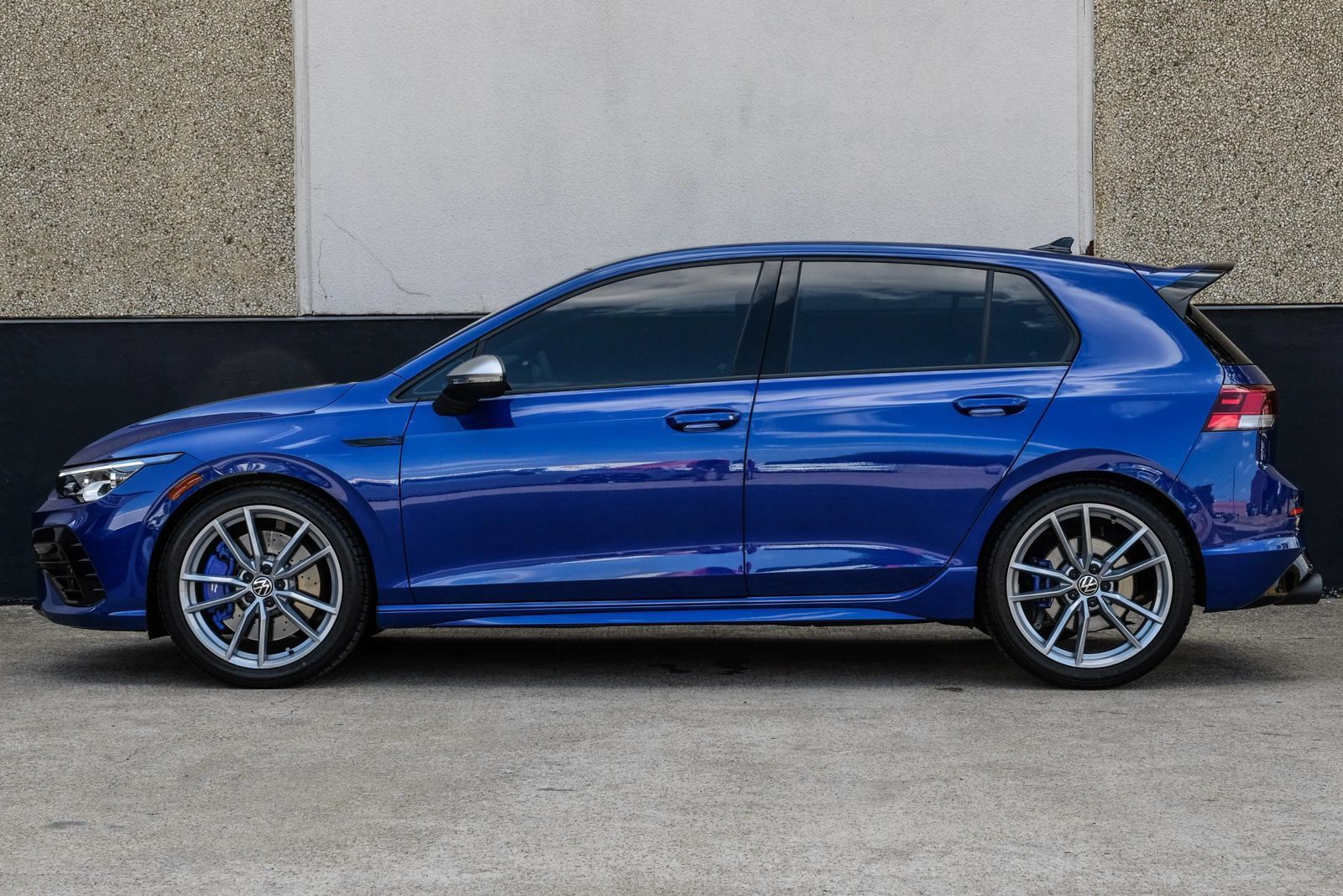 Used 2024 Volkswagen Golf R AWD/4WD image 11