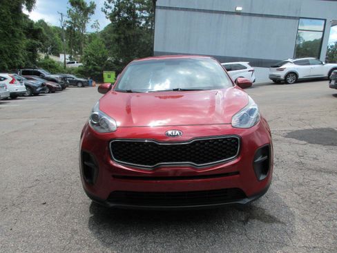 Used 2018 Kia Sportage LX FWD image 2