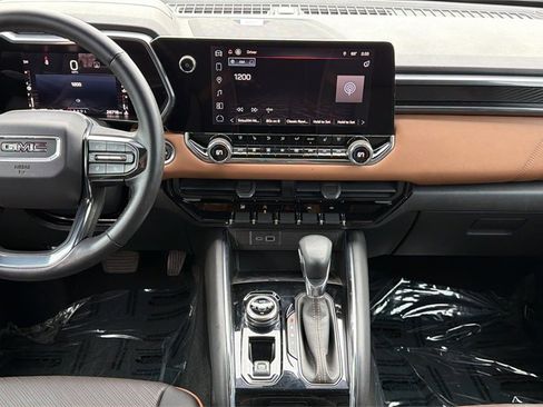 Used 2023 GMC Canyon AT4 w/ AT4 Premium Package image 34