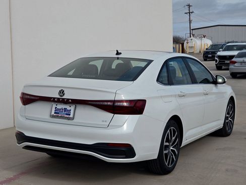 New 2026 Volkswagen Jetta SE image 4