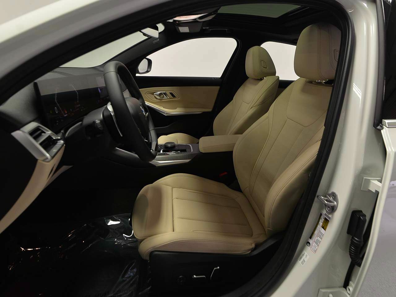 Used 2026 BMW 330i Sedan RWD image 8