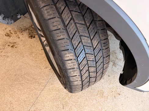 Used 2017 Lincoln MKX Select w/ Select Plus Package image 36