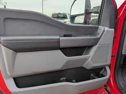 Certified 2024 Ford F350 XLT w/ FX4 Off-Road Package image 17