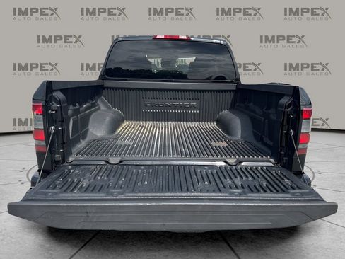 Used 2023 Nissan Frontier SV image 27