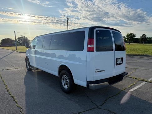 Used 2019 Chevrolet Express 3500 LT w/ LT Preferred Equipment Group RWD image 5