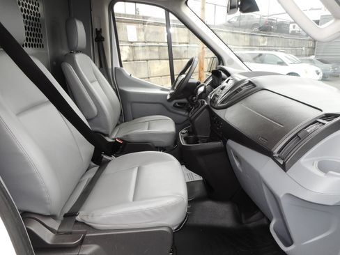 Used 2018 Ford Transit 250 130 Medium Roof RWD image 21