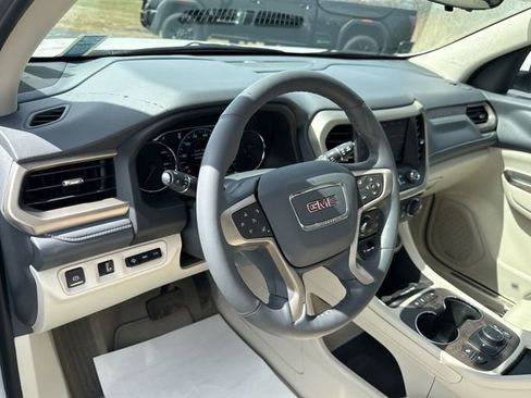 Certified 2023 GMC Acadia Denali w/ Denali Ultimate Package AWD/4WD image 10