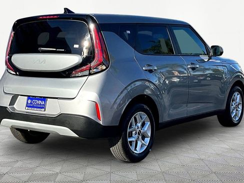 Used 2025 Kia Soul LX w/ LX Technology Package FWD image 6