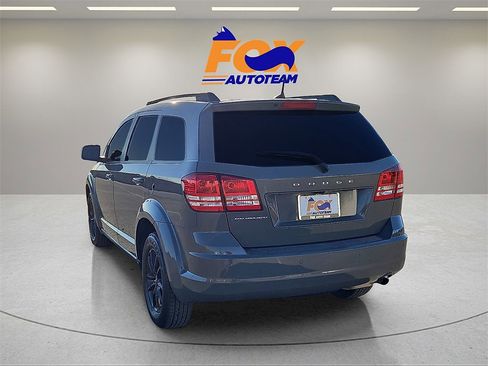 Used 2020 Dodge Journey SE w/ SE Popular Equipment Group image 3