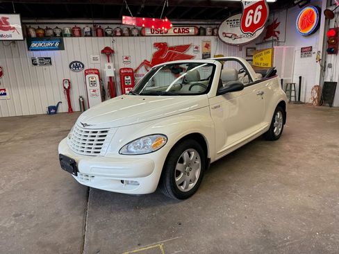 Used 2005 Chrysler PT Cruiser Touring image 22