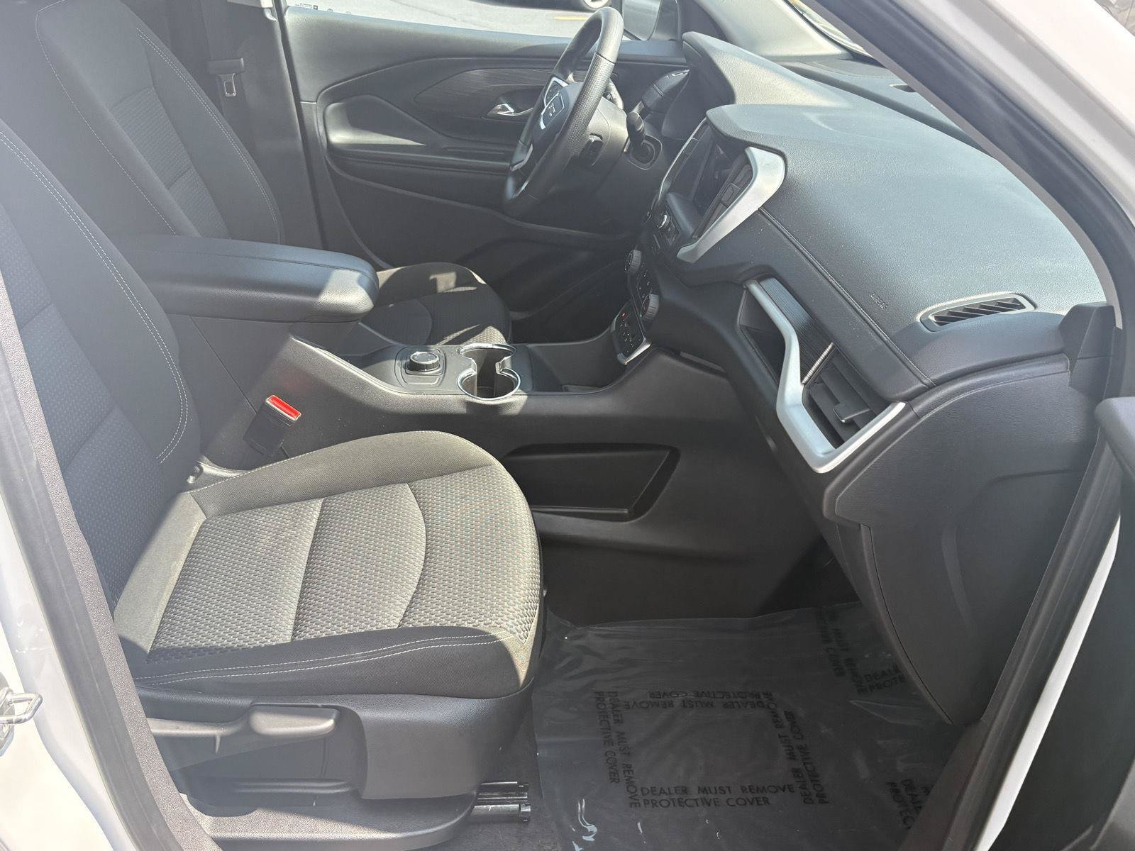 Used 2024 GMC Terrain SLE AWD/4WD image 16
