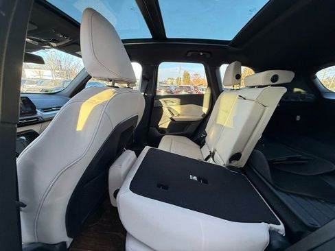 Used 2023 BMW X1 xDrive28i image 6