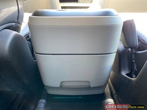 Used 2024 Chrysler Pacifica Touring-L FWD image 22