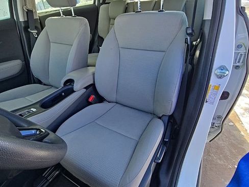 Used 2021 Honda HR-V LX image 11