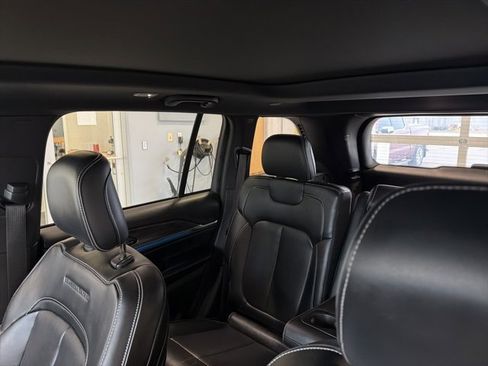 Used 2022 Jeep Grand Cherokee Overland image 18