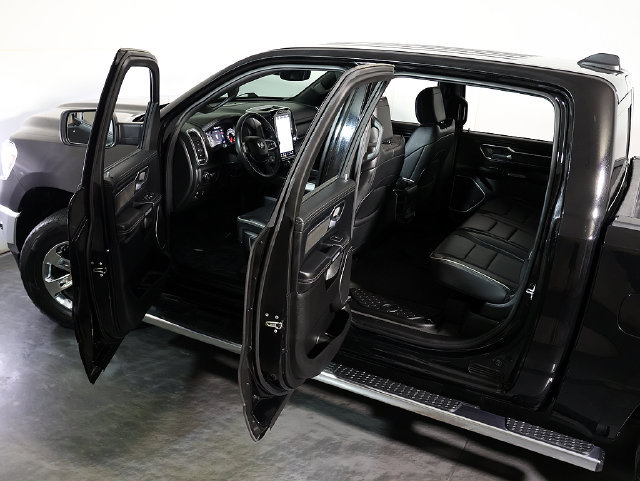 Used 2023 RAM 1500 Laramie AWD/4WD image 5