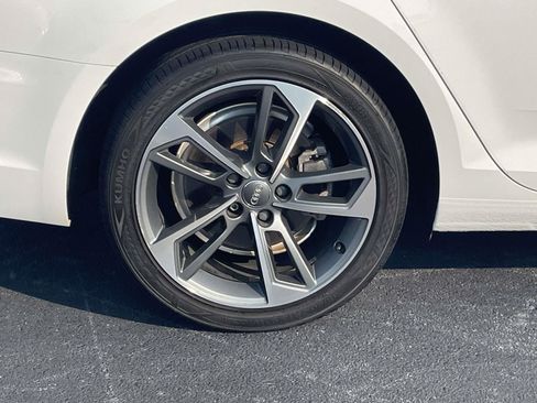 Used 2019 Audi A4 2.0T Premium FWD image 9
