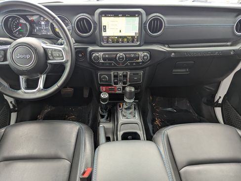 Used 2021 Jeep Wrangler Unlimited Rubicon 4xe w/ Safety Group AWD/4WD image 17