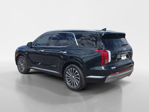 Used 2024 Hyundai Palisade Calligraphy FWD image 3