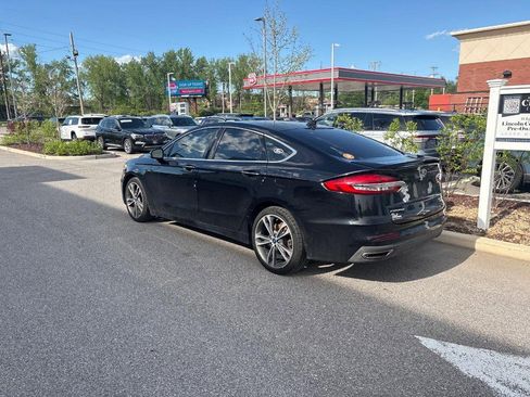 Used 2020 Ford Fusion Titanium image 2