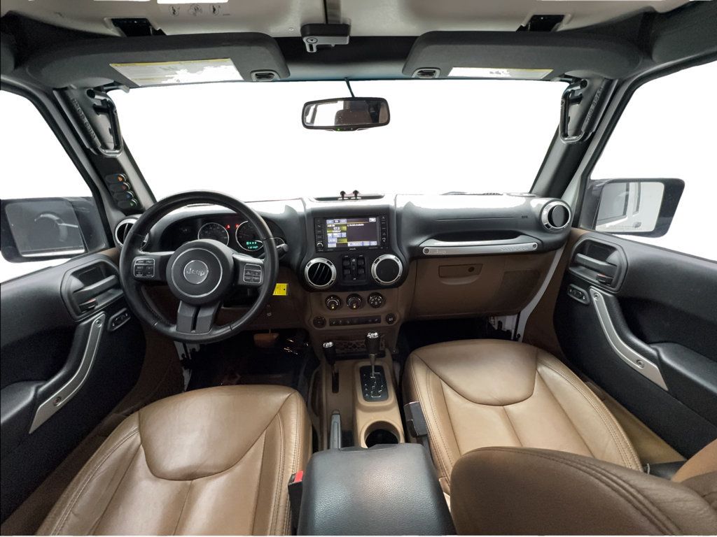 Used 2016 Jeep Wrangler Unlimited Rubicon w/ Connectivity Group AWD/4WD image 36