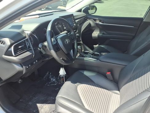 Used 2024 Toyota Camry SE FWD image 6