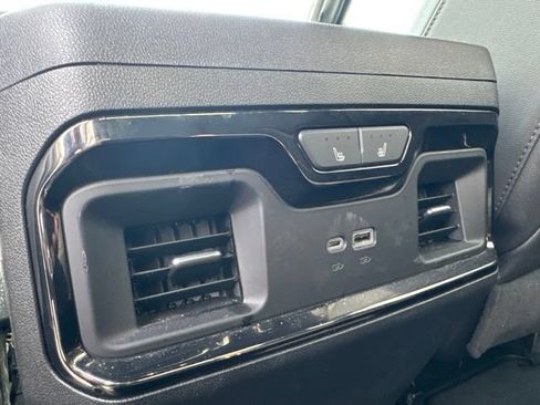 Used 2023 GMC Sierra 1500 AT4 w/ AT4 Premium Package AWD/4WD image 9