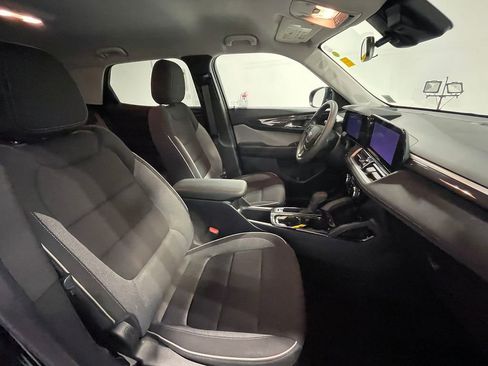 Used 2025 Chevrolet TrailBlazer LT w/ Driver Confidence Package FWD image 26