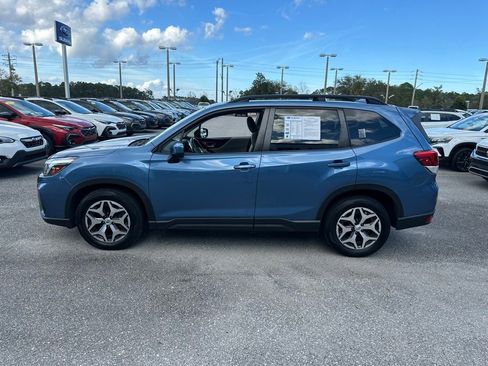 Used 2020 Subaru Forester Premium image 12